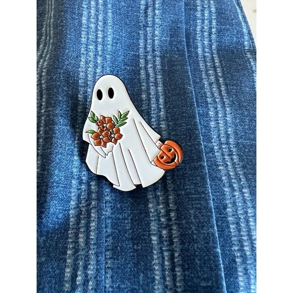 FLORAL GHOST HALLOWEEN Jewelry - FLORAL GHOST HALLOWEEN Enamel Lapel Pin NEW
